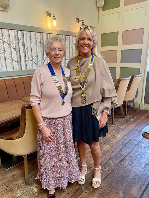AD1_2025_Kinross_RotarySpeaker_YvonneSmith_PresElaine
